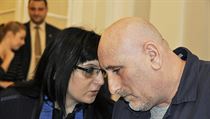 Skender Bojku s jeho advokátkou Klárou Samkovou. | na serveru Lidovky.cz | aktuální zprávy