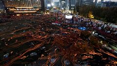 Jihokorejci protestují v ulicích proti souasné prezidentce Park Geun-hye....