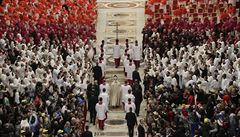 Zaátek obadu v bazilice svatého Petra, kde pape formáln uvedl preláty do...