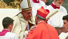 Pape Frantiek s novým bangladéským kardinálem Patrickem D'Rozariem.