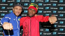 Vasil Lomačenko (vlevo) a Nicholas Walters před sobotním duelem. | na serveru Lidovky.cz | aktuální zprávy