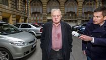Kategorie Lidé, o kterých se mluví, single: Miloslav Ransdorf přijíždí ze... | na serveru Lidovky.cz | aktuální zprávy