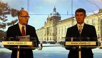 Bohuslav Sobotka (vlevo) a Andrej Babiš na tiskové konferenci po jednání vlády. | na serveru Lidovky.cz | aktuální zprávy