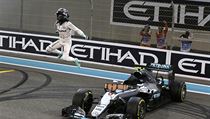 Německý jezdec formule 1 Nico Rosberg slaví svůj první titul mistra světa. V... | na serveru Lidovky.cz | aktuální zprávy