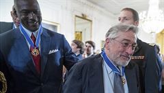 Bývalý hrá NBA Michael Jordan a herec Robert De Niro na odchodu z pedávání...