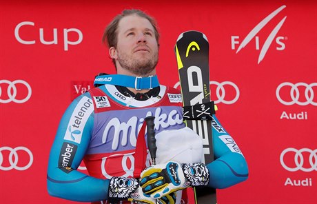 Kjetil Jansrud vyhrál po úvodním super-G i první sjezd sezony.