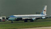 Prezidentsk specil Air Force One Boeing 707 SAM 27000. Prvnm prezidentem,...