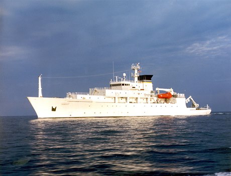 Przkumná lo USNS Bowditch