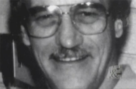 Richard Mallory, 51 let, zavradn 30. listopadu 1989. Jednalo se o prvn...