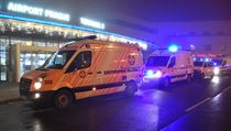 Kvůli nouzovému přistání byly připravené sanitky ASČR i pražské záchranky. | na serveru Lidovky.cz | aktuální zprávy