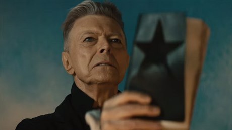 David Bowie ve videoklipu Blackstar