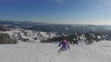 Lyování v areálu Paseky nad Jizerou.