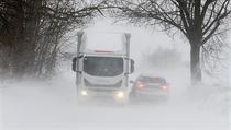Sníh komplikuje situaci na silnicích. | na serveru Lidovky.cz | aktuální zprávy