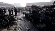 Vbuch automobilu na zeleninovm trhu v Bagddu zabil 13 lid.