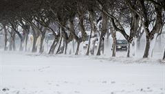 Sníh v královéhradeckém kraji komplikuje dopravní situaci. Podle Policie R je...