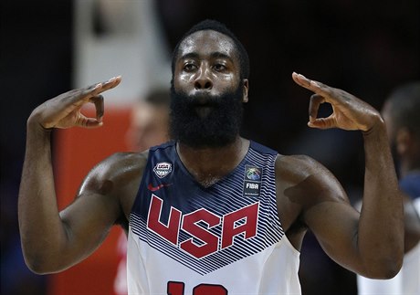 Miamský basketbalista James Harden .