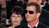 Mel Gibson a Robyn Mooreov