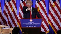 Donald Trump hovoří během konference v New Yorku Donald Trump hovoří během konference v New Yorku
