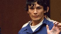 Richard Ramirez s pentagramem při slyšení 24. října 1985. | na serveru Lidovky.cz | aktuální zprávy