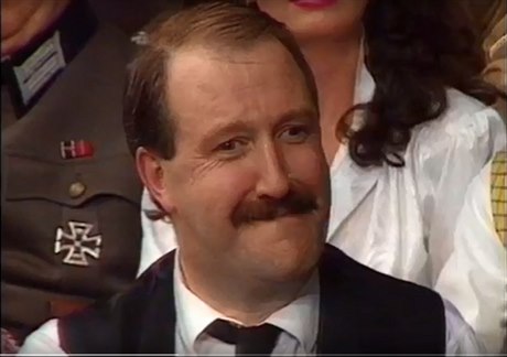 Zemel Gordon Kaye, hvzda seriálu Haló haló.