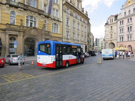 V Praze 1 jsou ásti historického centra dopravn obsloueny díky minibusm....