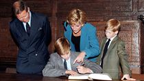 Zleva: Princ Charles, princ William, princezna Diana a princ Harry | na serveru Lidovky.cz | aktuální zprávy