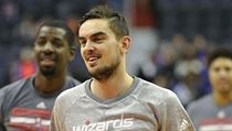 Český hráč Washington Wizards Tomáš Satoranský se rozcvičuje před zápasem... | na serveru Lidovky.cz | aktuální zprávy