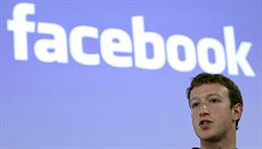 Facebook a jeho zakladatel Mark Elliot Zuckerberg.