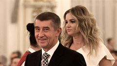 Ministr financí Andrej Babi s partnerkou Monikou na plese na Praském hrad. V...