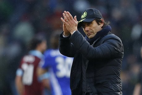 Rozlouí se Antonio Conte po jedné sezon a získaném anglickém titulu s Chelsea?