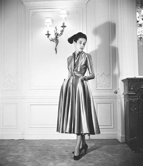 V roce 1947 pedstavil Christian Dior svou kolekci a vzbudil senzaci i...