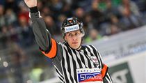Rozhodčí během extraligového utkání. | na serveru Lidovky.cz | aktuální zprávy