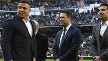 Ronaldo, Michael Owen a Luis Figo (zleva) na setkání vítězů Ligy mistrů z roku... | na serveru Lidovky.cz | aktuální zprávy