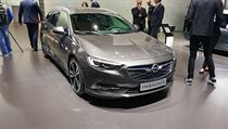 Opel Insignia na autosalonu v enev