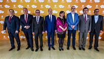 Nové vedení sociálních demokratů. V čele zůstal Sobotka. | na serveru Lidovky.cz | aktuální zprávy