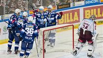 Útočník Komety Vojtěch Němec (uprostřed) se raduje z gólu do sítě sparťanského... | na serveru Lidovky.cz | aktuální zprávy