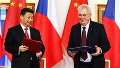 Český prezident Miloš Zeman a čínský prezident Si Ťin-pching. Český prezident Miloš Zeman a čínský prezident Si Ťin-pching.
