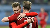 Jakub Jankto a Michael Krmečník slaví gól v síti Litvy. | na serveru Lidovky.cz | aktuální zprávy