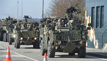 Přes přechod v Rozvadově vjel 25. března do Česka konvoj amerických a britských... | na serveru Lidovky.cz | aktuální zprávy