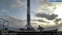 Raketa Falcon 9 před startem | na serveru Lidovky.cz | aktuální zprávy