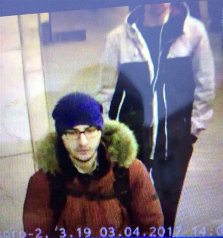 Bezpenostní kamera zachytila Akbarona Dalilova, mue, který útoil v...