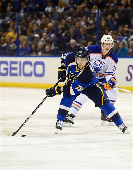 Vladimír Sobotka v dresu St. Louis Blues.