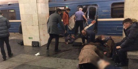 Stanice metra v Petrohradu po výbuchu náloe.
