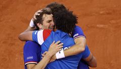 Francouztí tenisté slaví postup do semifinále Davis Cupu.