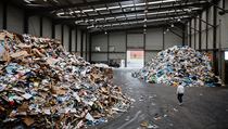 Odpadová hala v Chrášťanech u Prahy. | na serveru Lidovky.cz | aktuální zprávy
