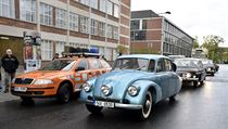 Účastníci jízdy veteránů na počest cestovatelů Jiřího Hanzelky a Miroslava... | na serveru Lidovky.cz | aktuální zprávy