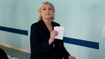 Marine Le Penov s volebnm lstkem.
