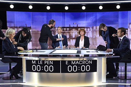 Macron a Le Penová se utkali v poslední debat ped prezidentskými volbami.