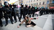 Policie při zásahu na prvomájové demonstraci | na serveru Lidovky.cz | aktuální zprávy