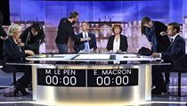 Macron a Le Penov se utkali v posledn debat ped prezidentskmi volbami.